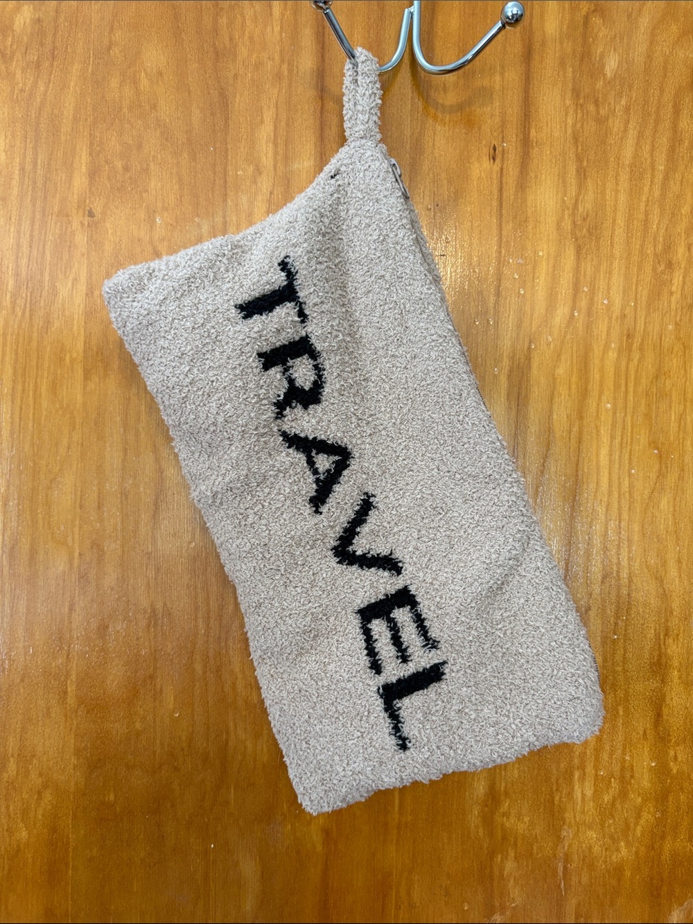 Travel Bouclé Hanging Pouch with Eye Mask - Cream
